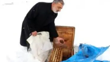 Ağrı'da arıcıların zorlu kış mesaisi