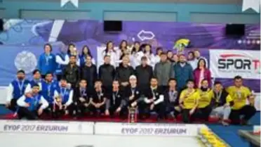 Curlingte UNİLİG'in şampiyonu Atatürk Üniversitesi