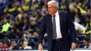 Fenerbahçe taraftarı, Obradovic'i istifaya davet etti