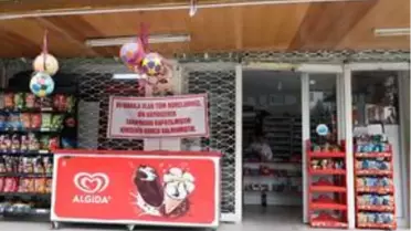 'Gizli' hayırsever mahallelinin veresiye defterini sildirdi