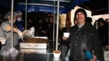 Büyükşehir'den kandilde lokma ve helva ikramı