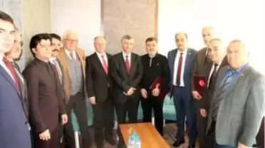 Hayırsever gurbetçi okul için aldığı arsayı bağışladı