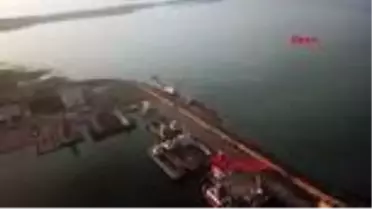 Tuzla'da çarpışan gemiler yan yattı