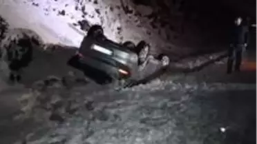 Gümüşhane'de otomobilin şarampole devrilmesi sonucu 3 kişi yaralandı