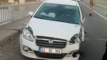 Şanlıurfa'da iki otomobil çarpıştı: 8 yaralı