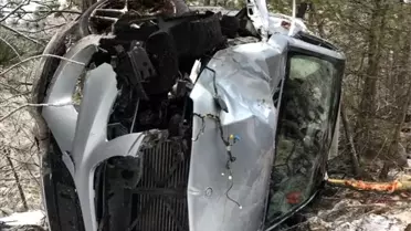 Sinop'ta otomobil uçuruma devrildi: 3 yaralı