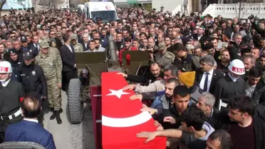 İdlib şehidini son yolculuğuna binler uğurladı