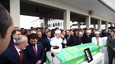 Kazada hayatını kaybeden ünlü hafız ve eşi son yolculuğuna uğurlandı