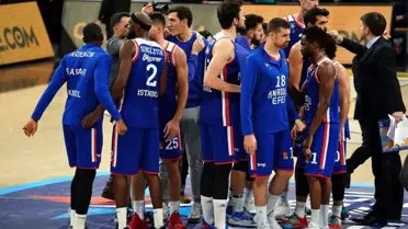 Lider Anadolu Efes'in konuğu Olympiakos