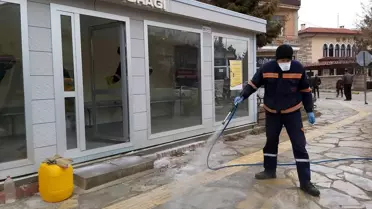 Yalvaç'ta koronavirüse karşı ilaçlama önlemi