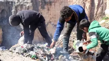 İdlibli Ali Bekir, 6 kardeşine topladığı plastik atıklarla bakıyor