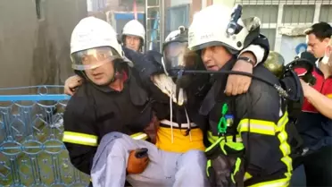 Yangında mahsur kalan engelli vatandaşı itfaiye kurtardı