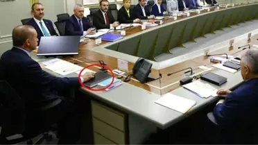 Erdoğan, siyasi hayatında kendisine eşlik eden kara kaplı defterden ayda 2 tane bitiriyor