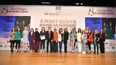 Dünya Kadınlar Günü'nde 100 kadına ödül verildi