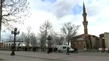 Cumhurbaşkanı Erdoğan, Şevket Kazan için kılınan cenaze namazına katıldı (2)