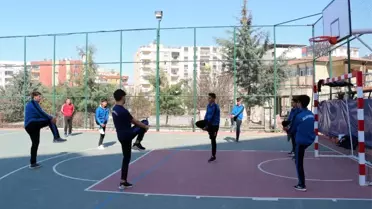 Siirtli sporcular futsalda bölge şampiyonu oldu
