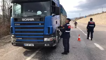 Yük taşıyan araçlar denetlendi