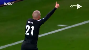 David Silva, Stoke City Karşısında Ustalığını Gösteriyor
