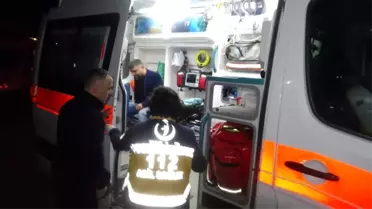 (Özel) Çarpışma sonrası kaldırıma vuran aracın yan yattığı kaza kamerada