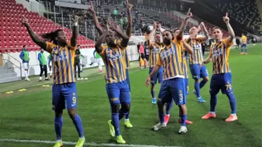 Süper Lig: MKE Ankaragücü: 2 - Çaykur Rizespor: 1 (İlk yarı)