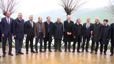 Bakan Turhan: 'Şu anda 14 ülkeyle hava yolu ulaşımını kestik'