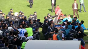 Seyircisiz maçta olay çıktı