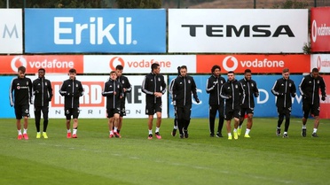 Beşiktaş, Tyler Boyd ve Kevin N'Koudou'nun, koronavirüs tedirginliği nedeniyle antrenmana çıkmak istemediği iddialarını yalanladı