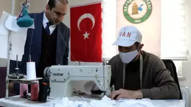 Gevaş Belediyesinden vatandaşlara ücretsiz maske