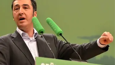 Almanya'da siyasetçi Cem Özdemir'in koronavirüs testi pozitif çıktı