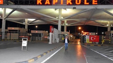Avrupa'ya açılan sınır kapılarında giriş ve çıkışlar durduruldu (2)