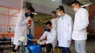 Koronavirüs, lisede dezenfektan üretimini 5 kat artırdı
