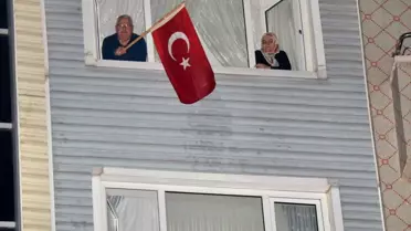 Muş ve Hakkari'de sağlık çalışanlarına alkışlı destek
