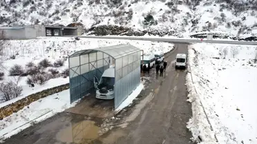 Akdağmadeni Belediyesi araçlar için dezenfeksiyon tüneli kurdu