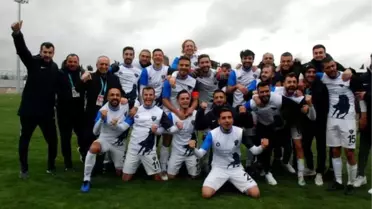 Karacabey Belediyespor Teknik Direktörü Yılmaz: Bu başarının diğer kulüplere de örnek...