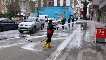 Yerköy Belediyesi cadde ve sokakları yıkadı