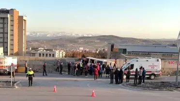 Elazığ'da duvara çarpan servis minibüsündeki 9 işçi yaralı