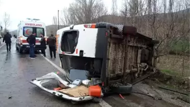 Tokat'ta işçi servis minibüsü devrildi: 13 yaralı (2) - Yeniden