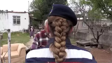 Jandarmanın ihtiyaçlarını karşıladığı asırlık çiftin duygusal anları