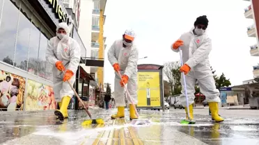 Cemilbey ve Ata caddeleri deterjanlı suyla yıkandı