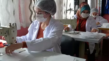 Hakkari'de günde 5 bin adet maske üretiliyor