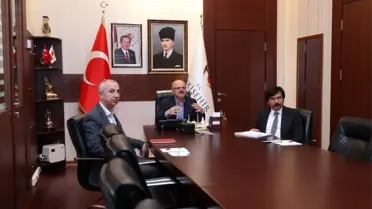 Vali Çakacak kaymakamlarla video konferansla korona virüs tedbirlerini görüştü