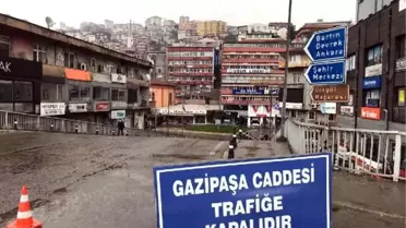 Zonguldak'ın en işlek caddesi trafiğe kapatıldı