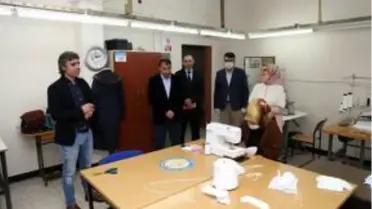 Oltu Kaymakamı Turan'dan maske üreten kadınlara ziyaret