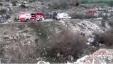 Uçuruma yuvarlanan otomobilin sürücüsü yaralandı