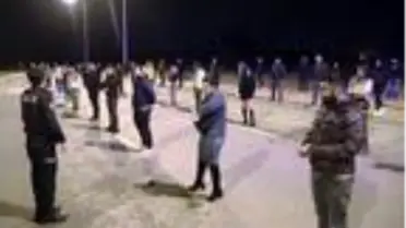 Antalya'da dansözlü drift partisine polis baskını: 51 kişi sosyal mesafeye göre dizilip ceza kesildi