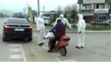 Bir mahalledeki sokak koronavirüs tedbirleri kapsamında karantinaya alındı