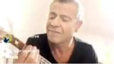 Levent Yüksel ilk canlı yayın konserini verdi