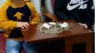 İki kardeş, kumbaradaki paralarını bağışladı