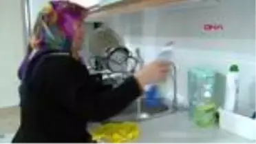 Elazığ depreminin sembol isimlerinden Azize ve ailesi yeni evinde