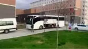 Isparta'da Kovid-19 tedavisi tamamlanan 39 umreci memleketlerine gönderildi